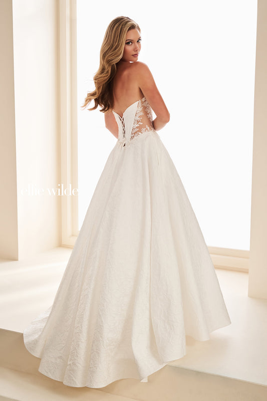 Ellie Wilde 37080