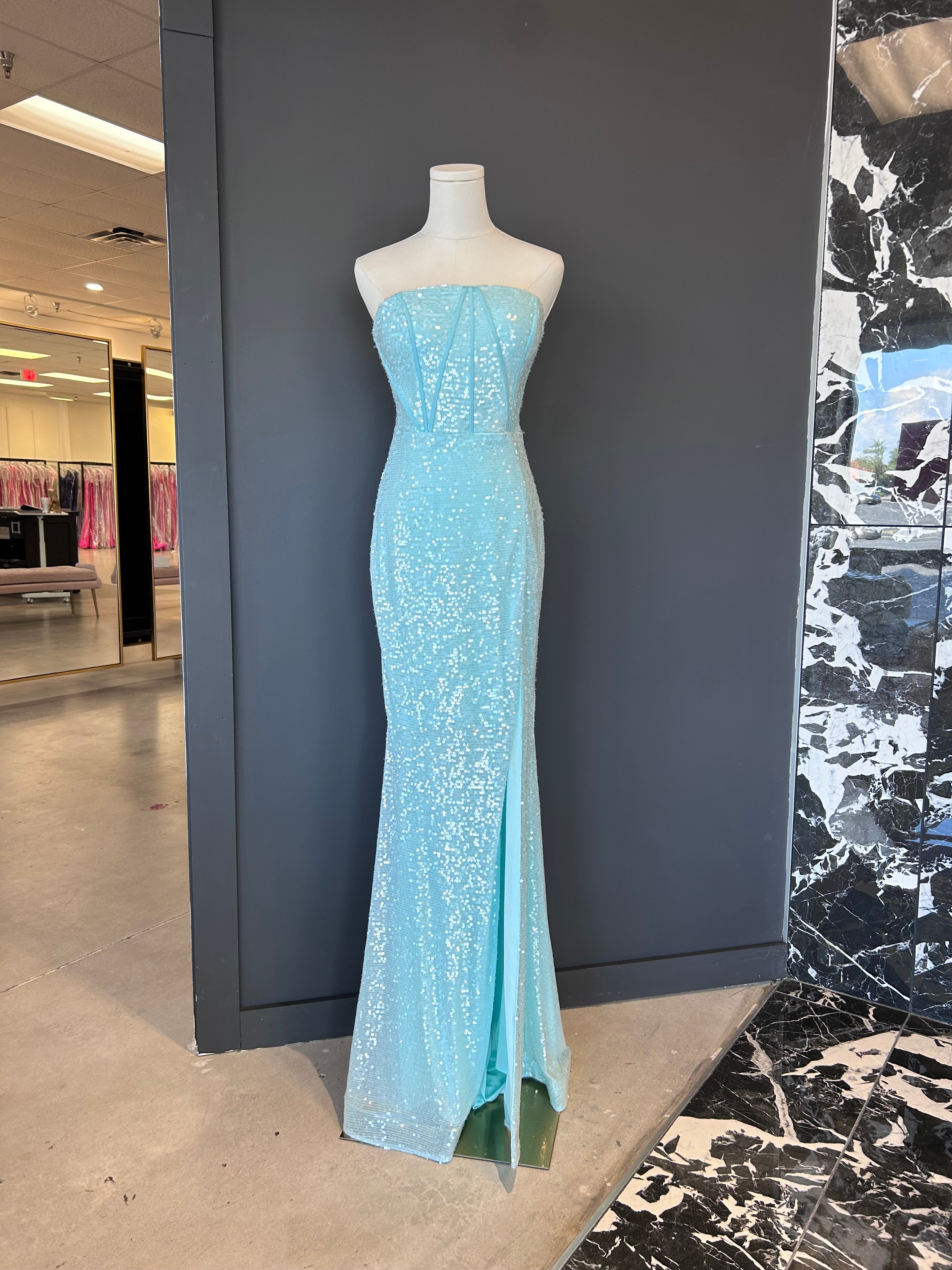 Prom and Evening Dress 29R8093