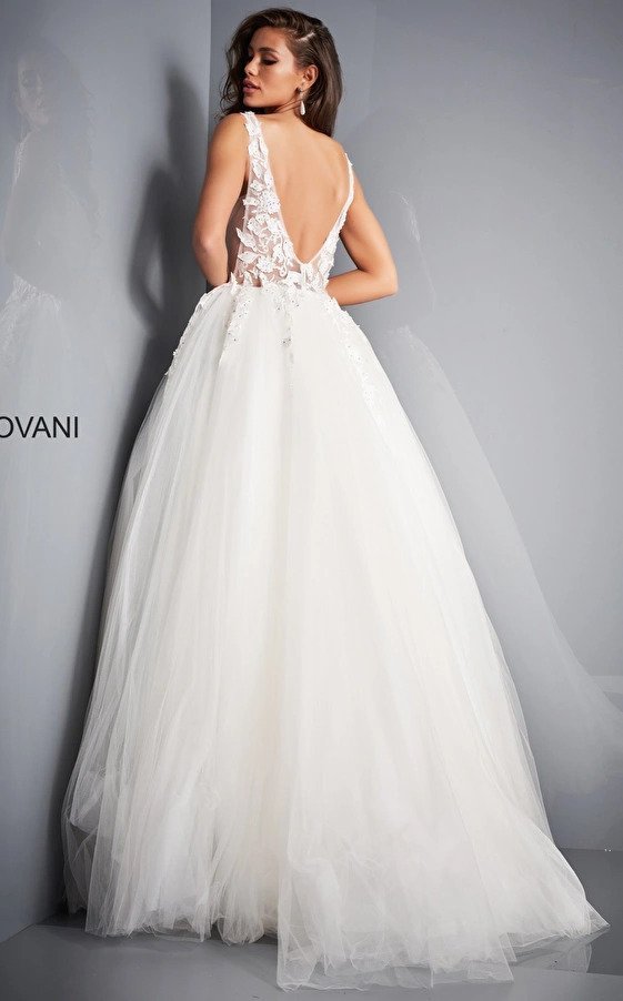 JOVANI 02840