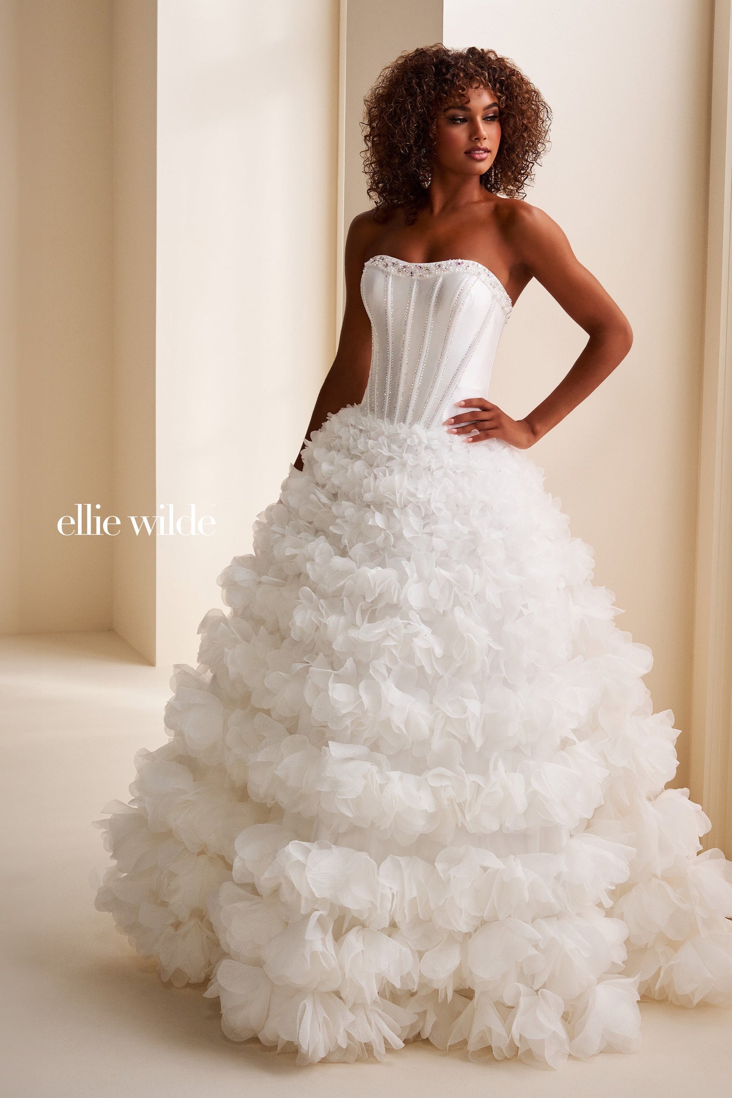 Ellie Wilde 37006