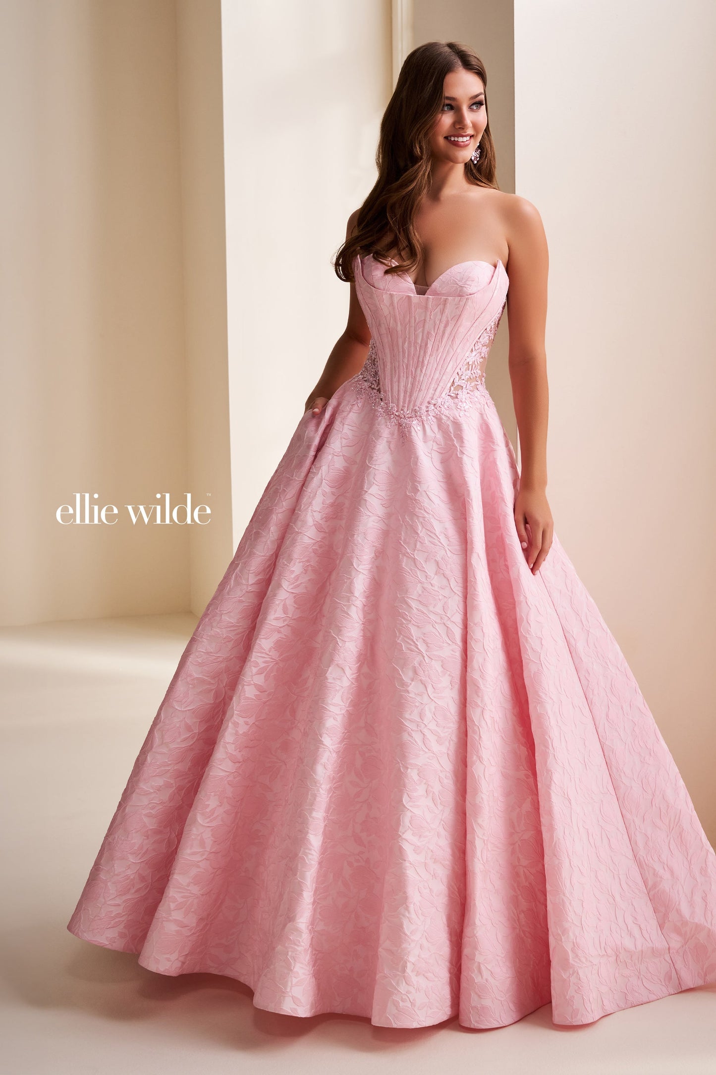 Ellie Wilde 37080