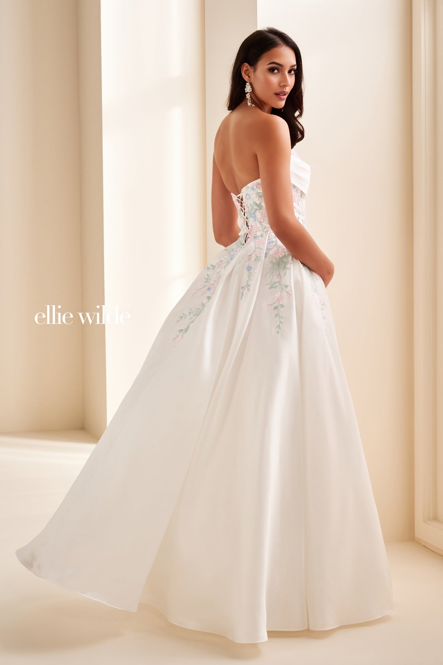 Ellie Wilde 37095