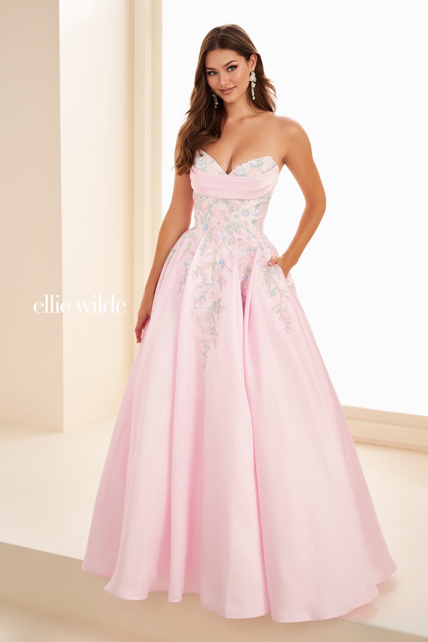 Ellie Wilde 37095