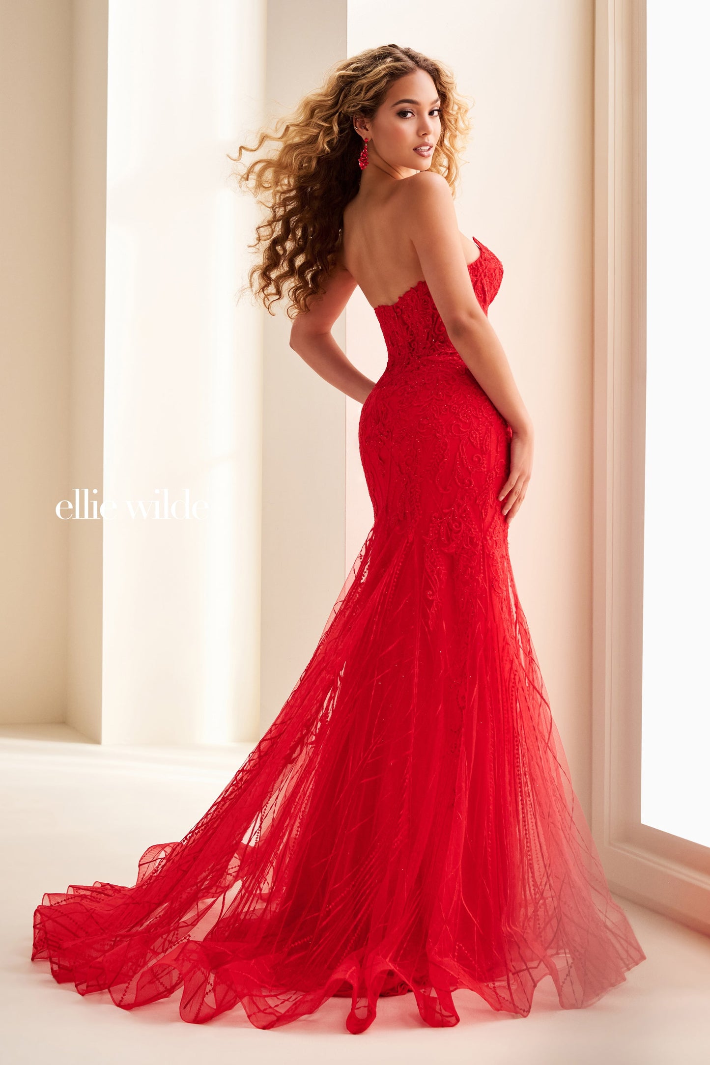 Ellie Wilde 37114