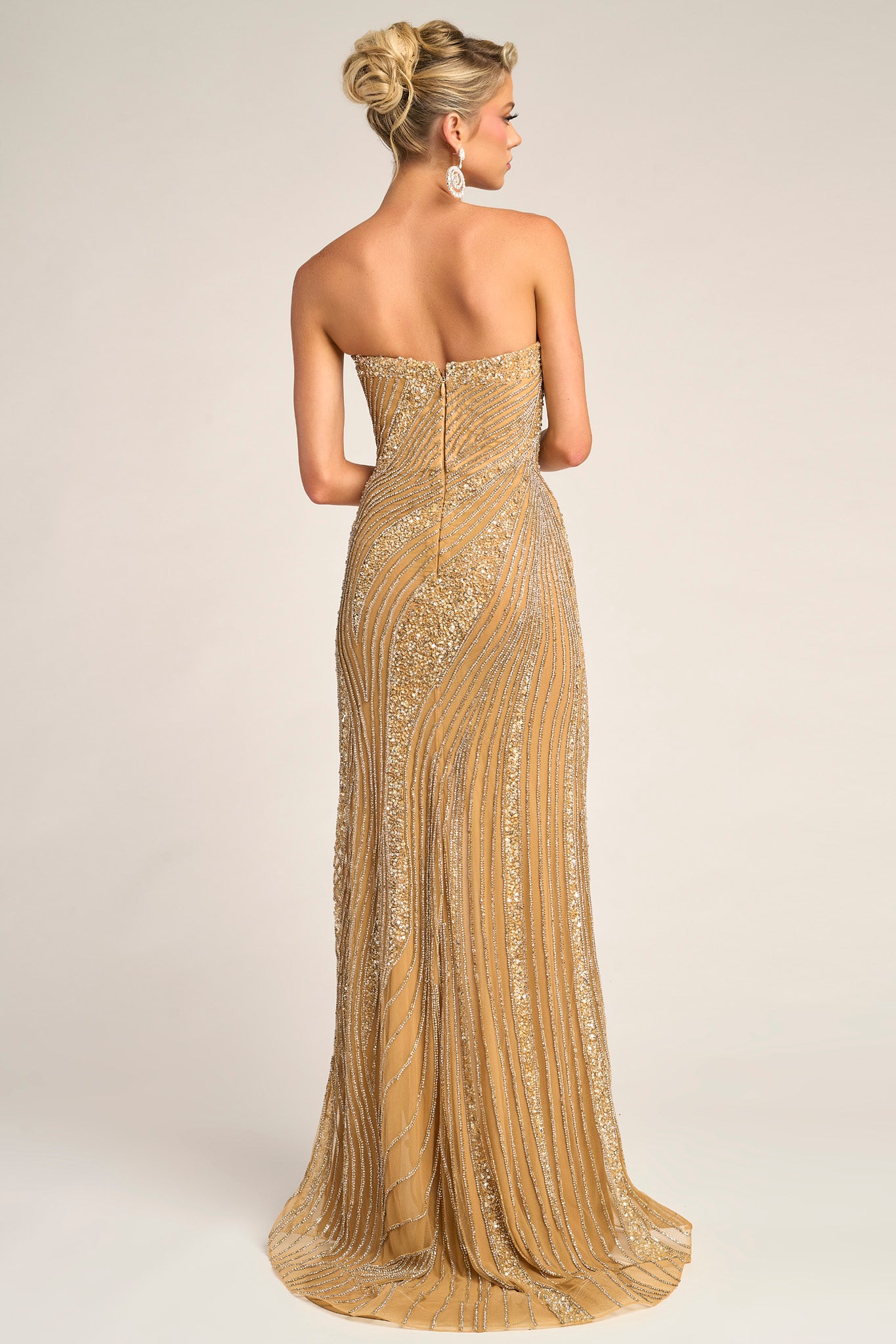 Portia and Scarlett Elegant Beaded Dress PS26410C